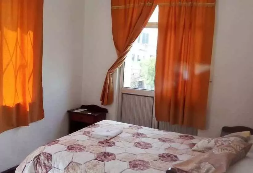 ペンション Hostal Almagro