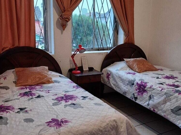 膳宿费 Hostal Almagro