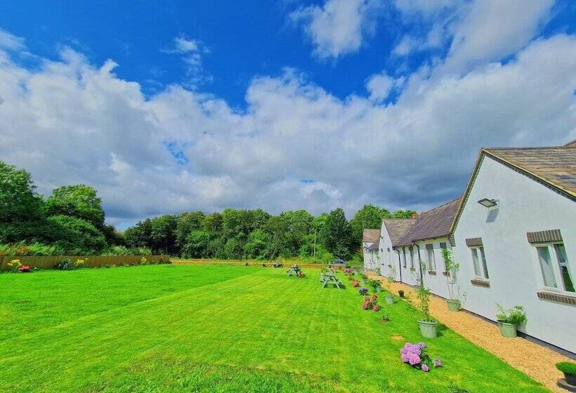 旅馆 The Evergreen Inn