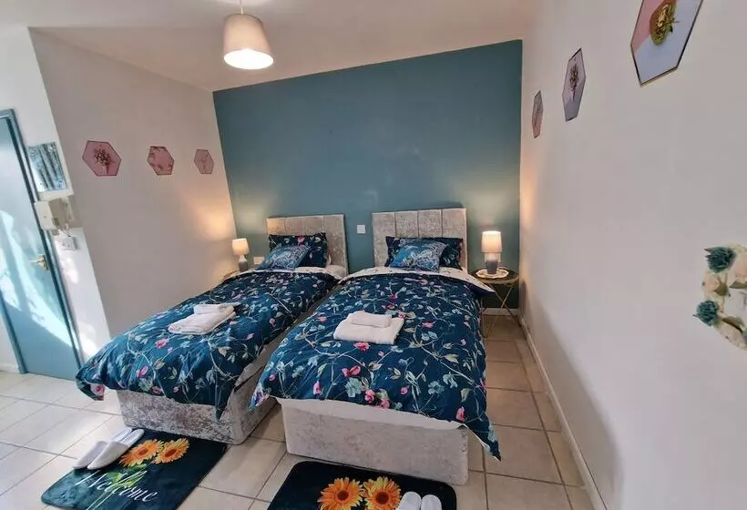 Retkeilymaja The Evergreen Inn