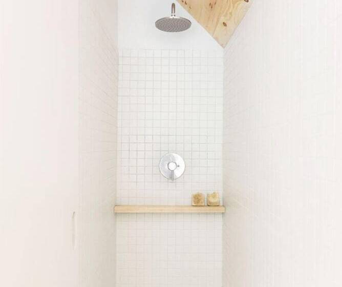 מלון כמוסות Gather Greene