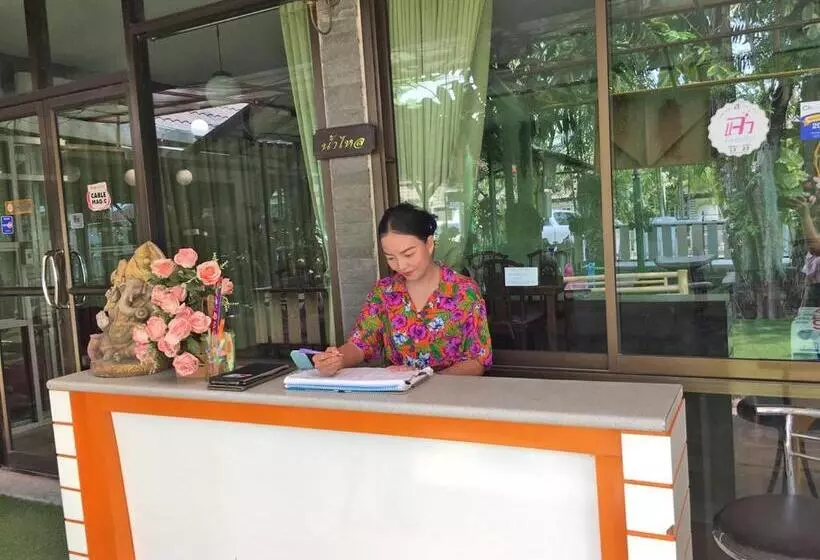 Hotelli Dusita Parkview Resort @ Khua Suan Pla