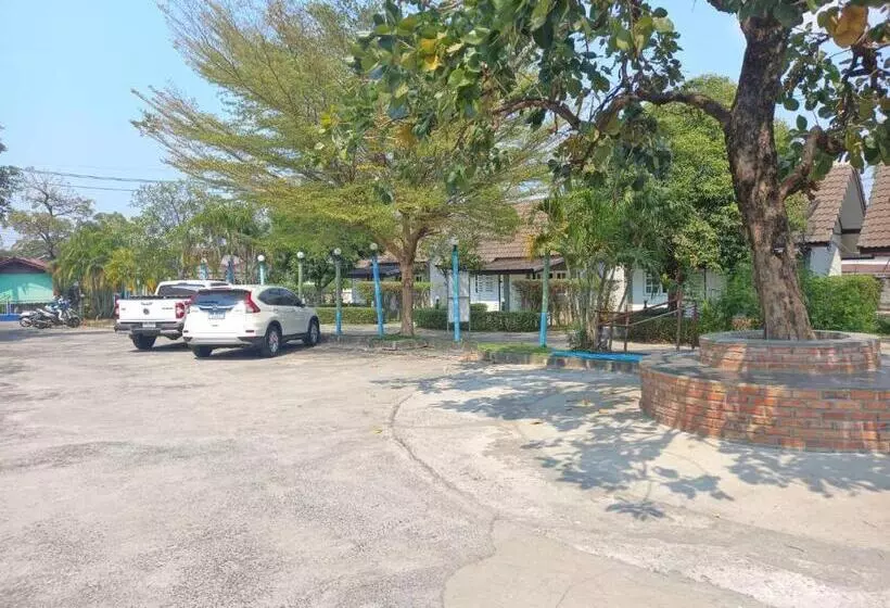 Hotelli Dusita Parkview Resort @ Khua Suan Pla