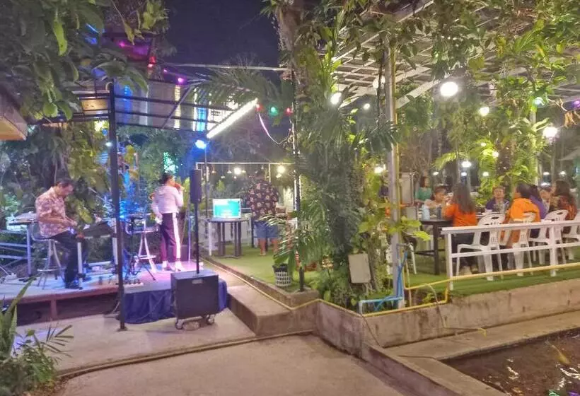 Hotelli Dusita Parkview Resort @ Khua Suan Pla