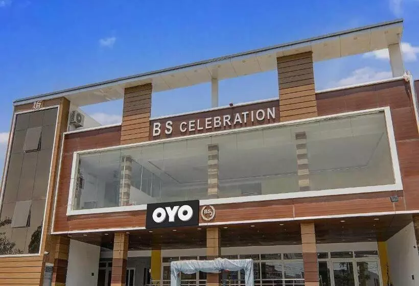 ホテル Oyo 81142 Bs Celebration