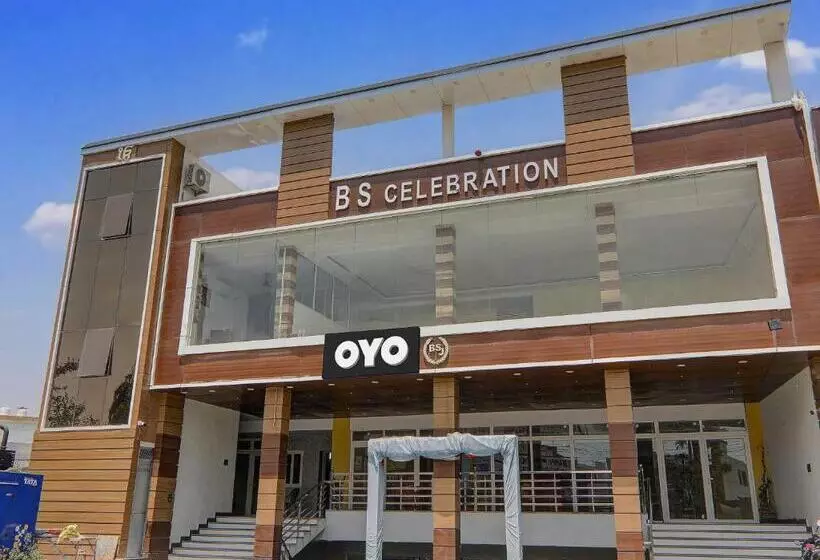 ホテル Oyo 81142 Bs Celebration