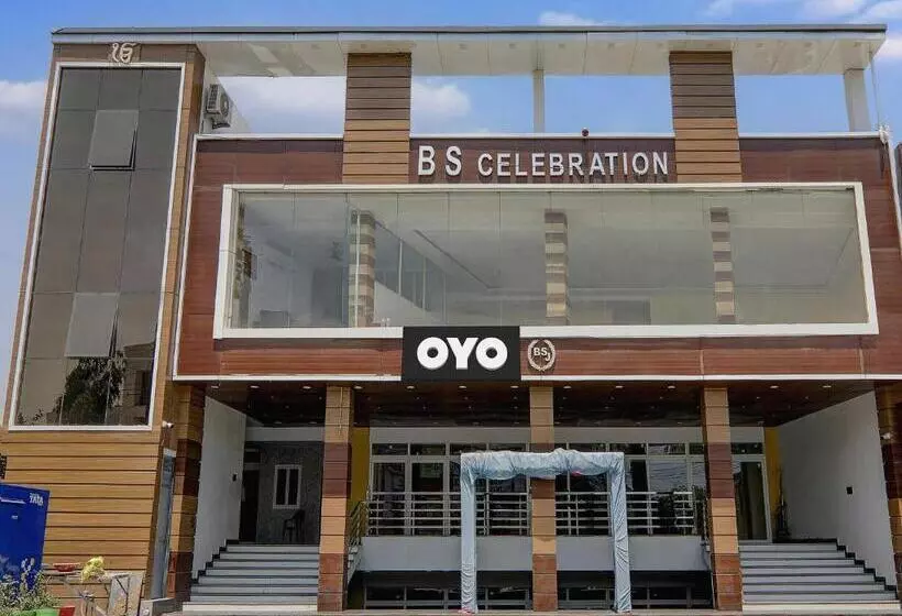 ホテル Oyo 81142 Bs Celebration