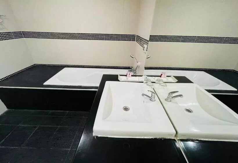 Hotelli The Sand Beach Pattaya