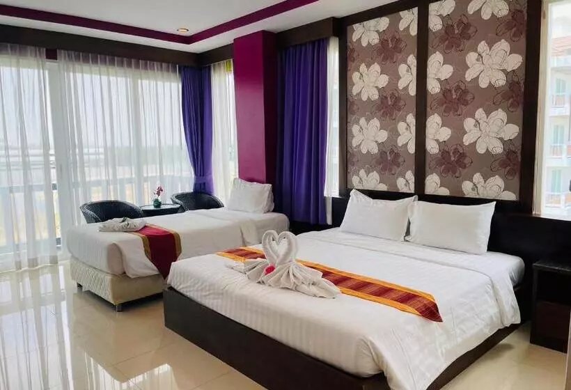 Hotelli The Sand Beach Pattaya