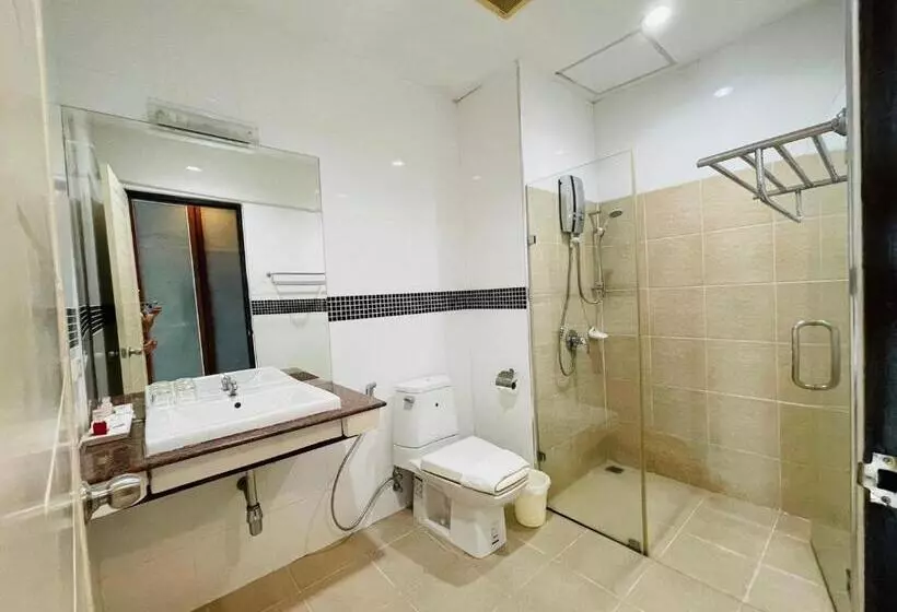 Hotelli The Sand Beach Pattaya