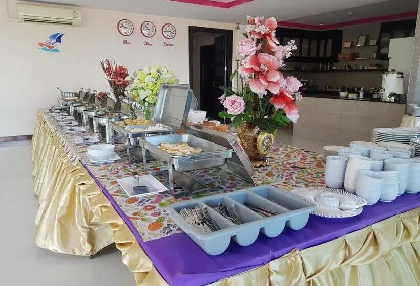 Hotelli The Sand Beach Pattaya