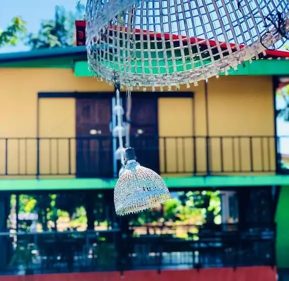 Majatalo Chompunud House589 ชมพูนุชเฮ้าส์589