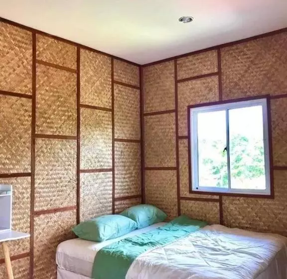 Majatalo Chompunud House589 ชมพูนุชเฮ้าส์589