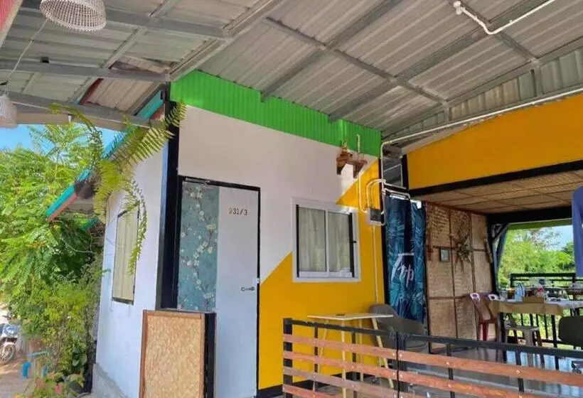 Majatalo Chompunud House589 ชมพูนุชเฮ้าส์589