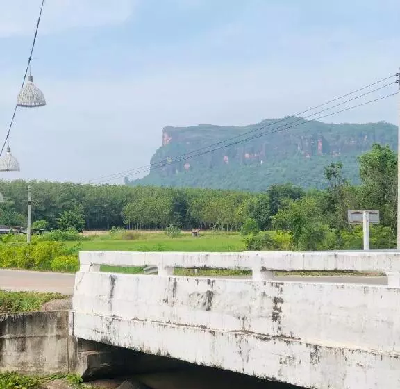 Majatalo Chompunud House589 ชมพูนุชเฮ้าส์589