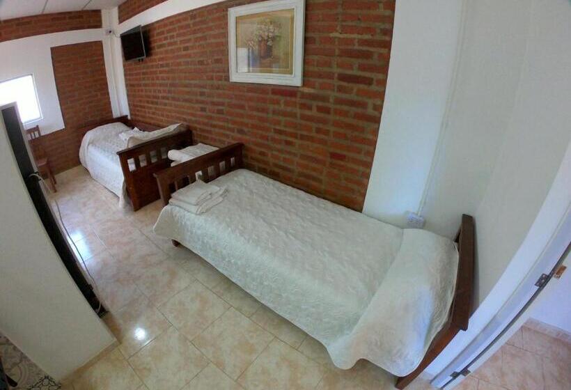 بنسيون Las Catalinas Cabañas