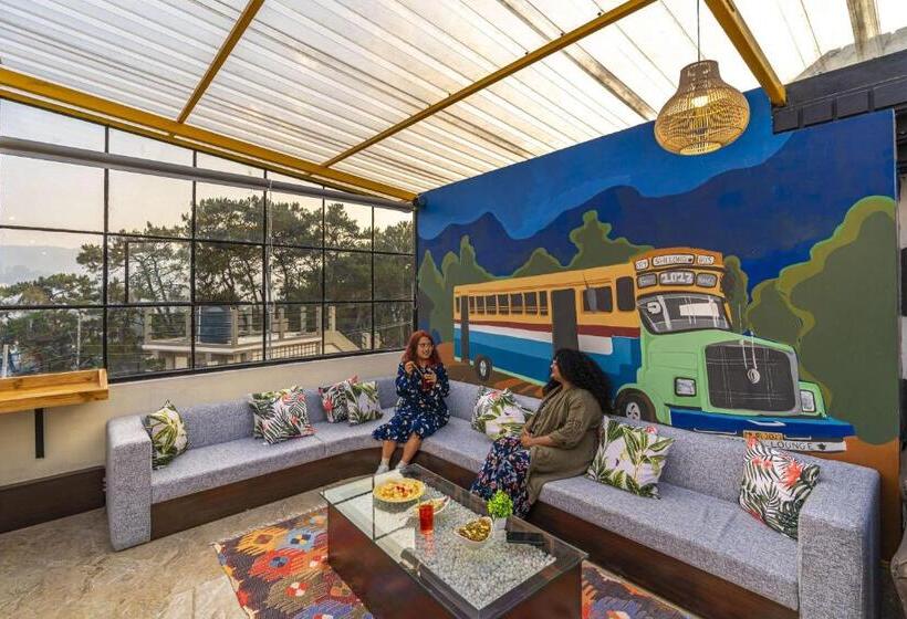 호스텔 Zostel Shillong