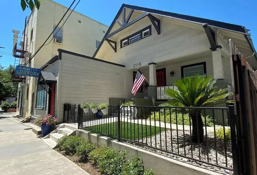 Aamiaismajoitus (B&B) Family Laundry & Spa