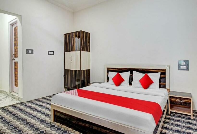 هتل Oyo Flagship 81121  Farhad