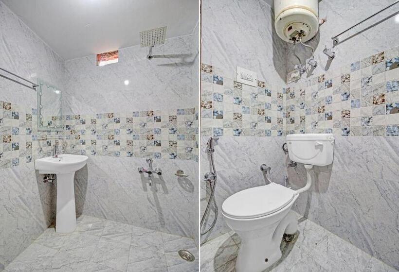 هتل Oyo Flagship 81121  Farhad