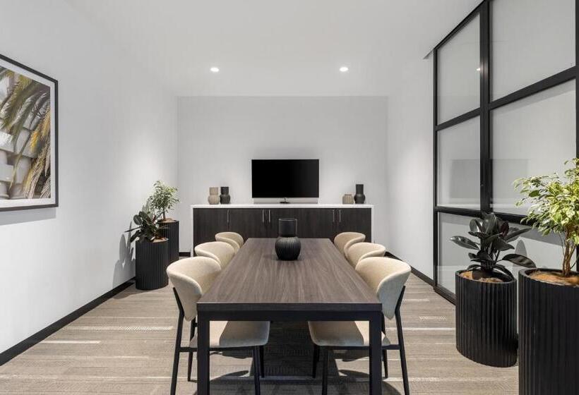 호텔 Quest Geelong Central