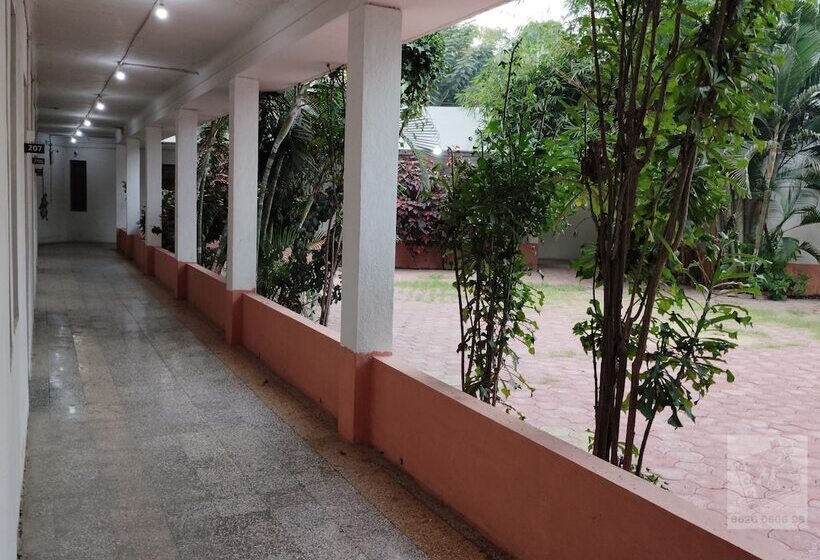 6 Cr Hotel Natraj Aurangabad