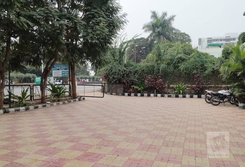 6 Cr Hotel Natraj Aurangabad