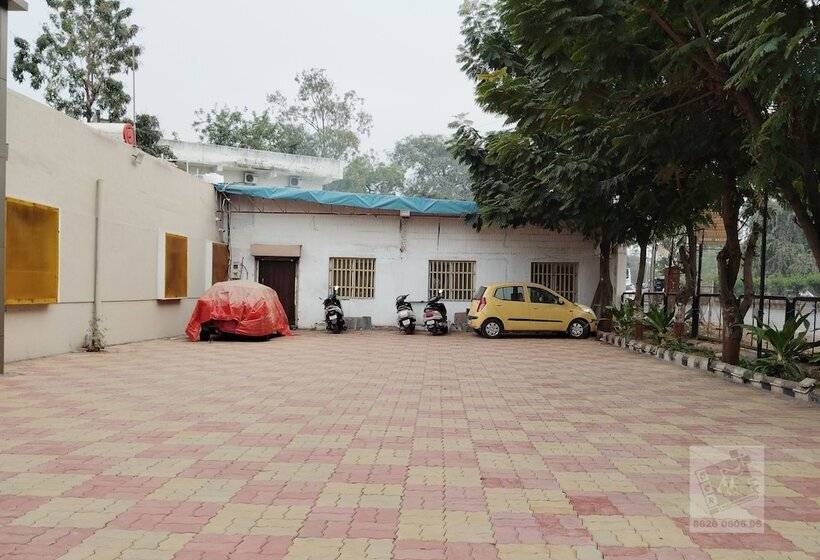 6 Cr Hotel Natraj Aurangabad