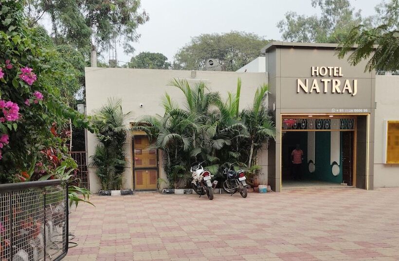 6 Cr Hotel Natraj Aurangabad