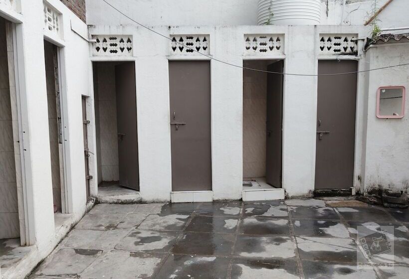 6 Cr Hotel Natraj Aurangabad