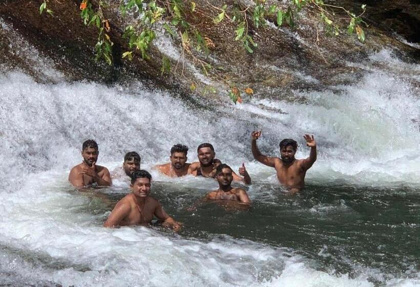 호텔 Eco Lodge Meemure & Adventure Park