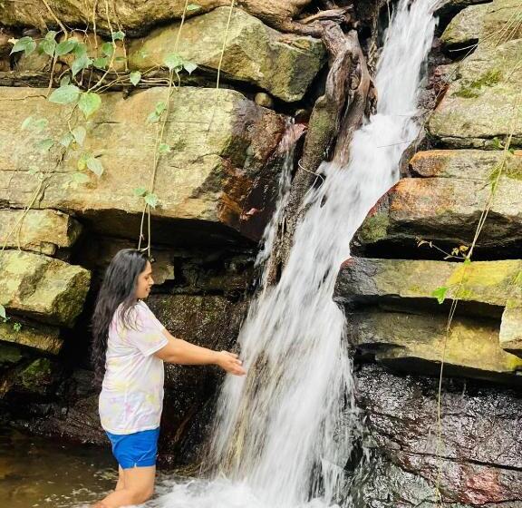 호텔 Eco Lodge Meemure & Adventure Park