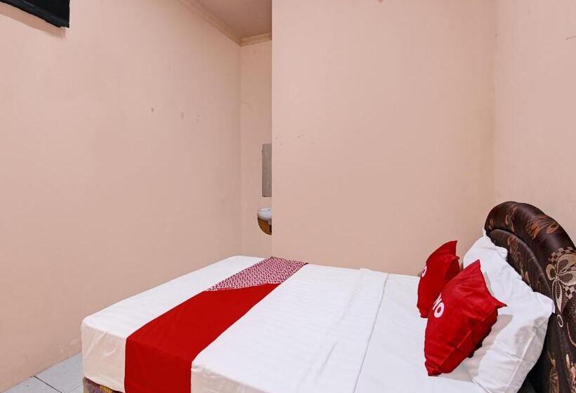 Hotel Oyo 92459 Cahyo Kost 2