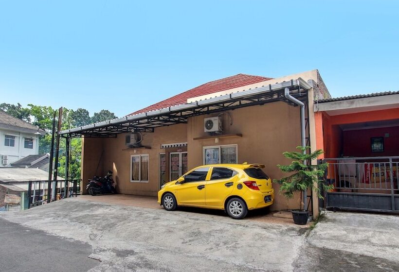 Hotel Oyo 92459 Cahyo Kost 2