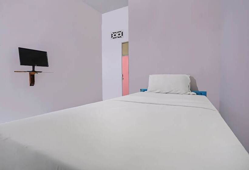 בית מלון כפרי Spot On 92421 City Kost Syariah