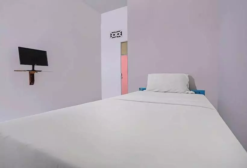 Hotelli Spot On 92421 City Kost Syariah