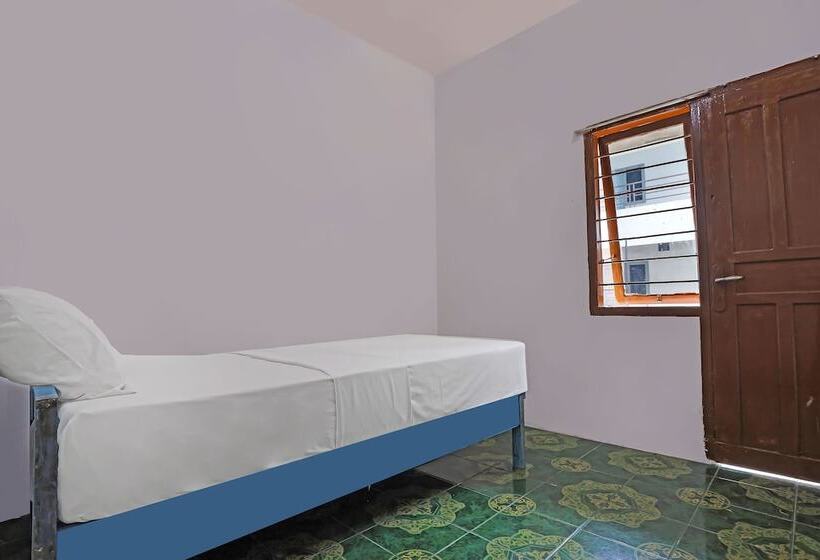 בית מלון כפרי Spot On 92421 City Kost Syariah