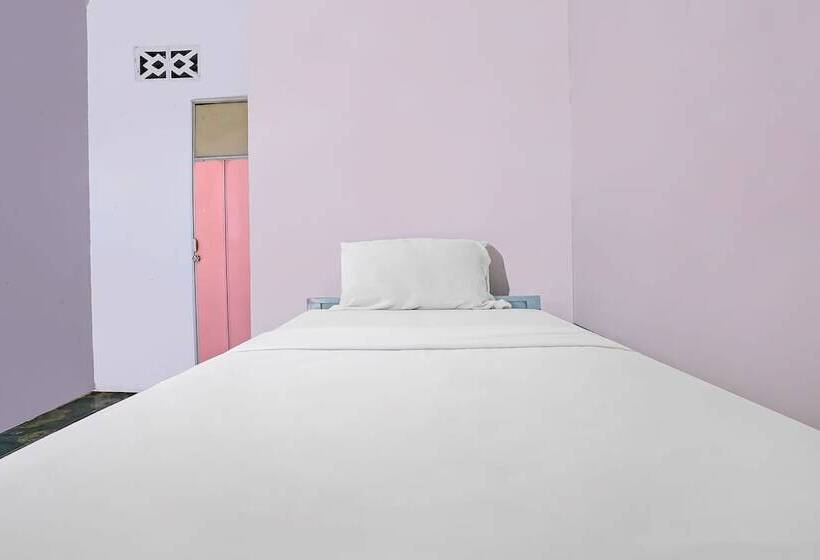 בית מלון כפרי Spot On 92421 City Kost Syariah