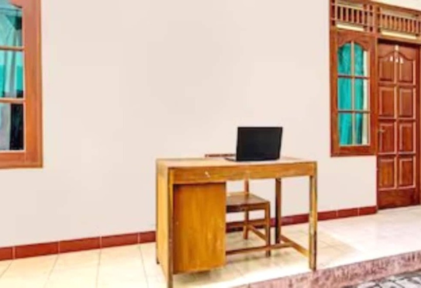 Hotel Spot On 92434 Puri Kasih Guest House Syariah