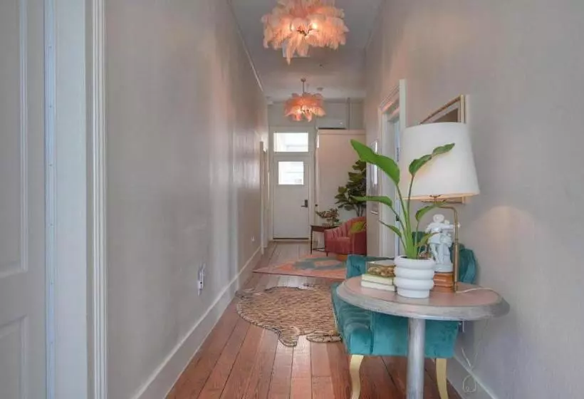 Hotelli Sugars Inn Room #4