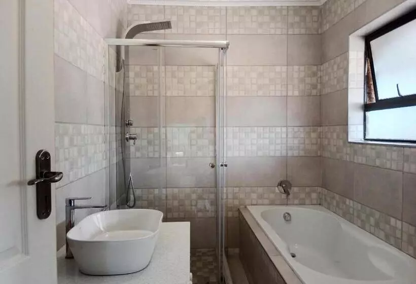 ペンション Nakhah Guesthouse   Double Room