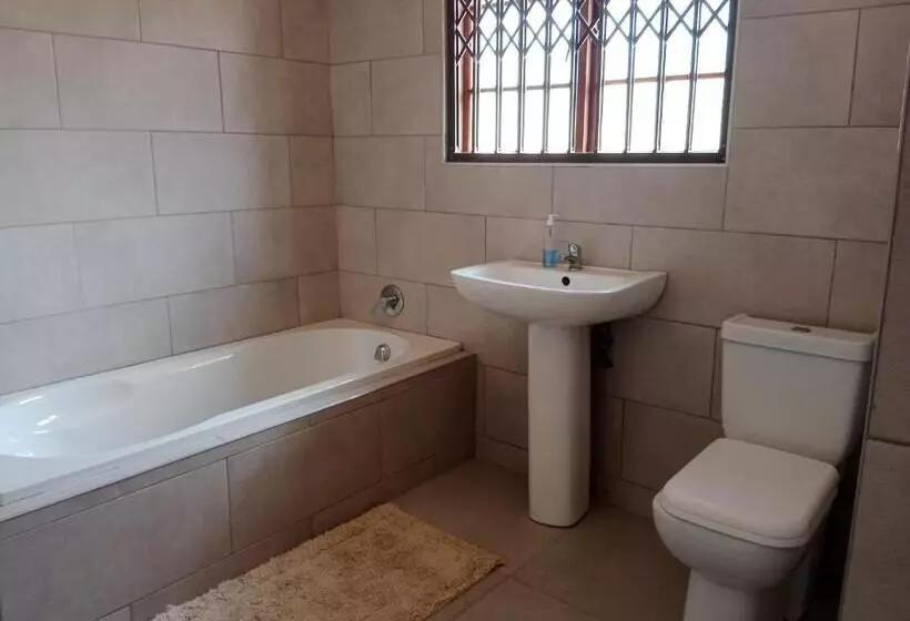 ペンション Nakhah Guesthouse   Double Room