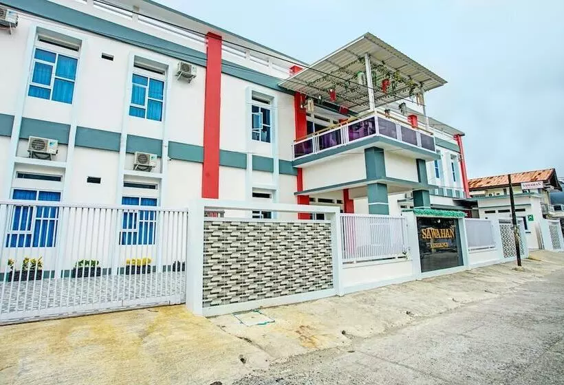ホテル Capital O 92417 Sawahan Residence Syariah