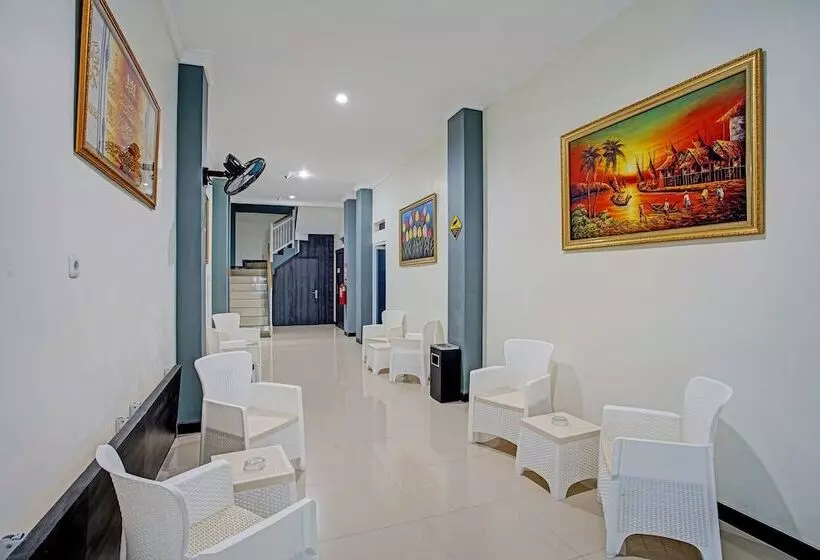 ホテル Capital O 92417 Sawahan Residence Syariah