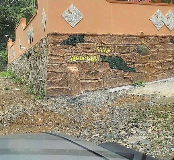 בית מלון כפרי Express O 92345 Villa Bidadari