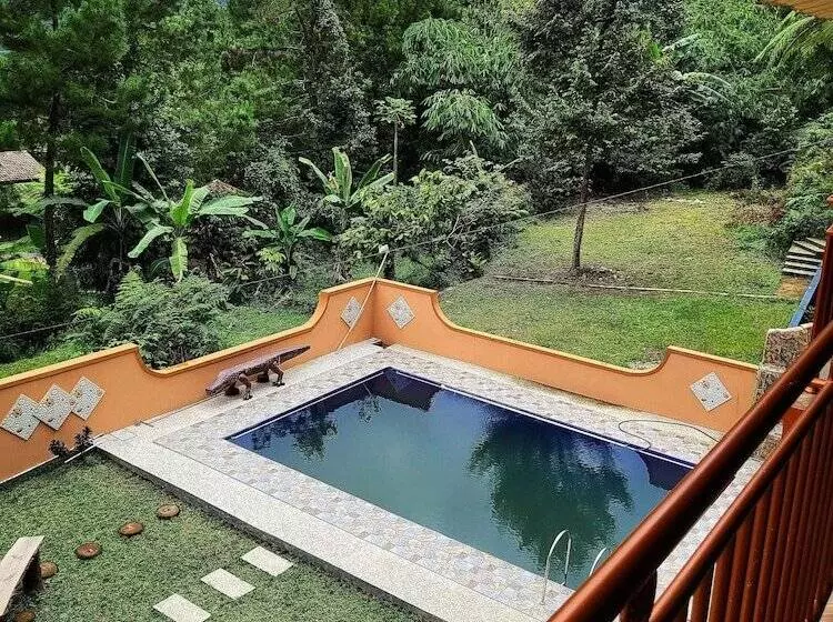 Hotel Express O 92345 Villa Bidadari