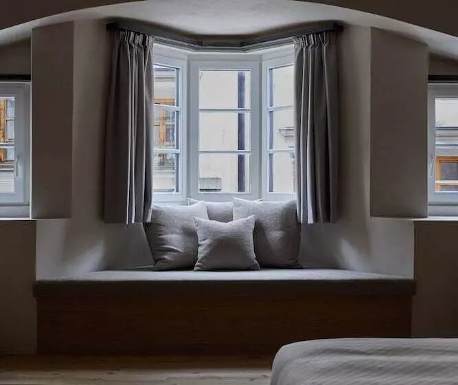 ホテル Fink Restaurant & Suites