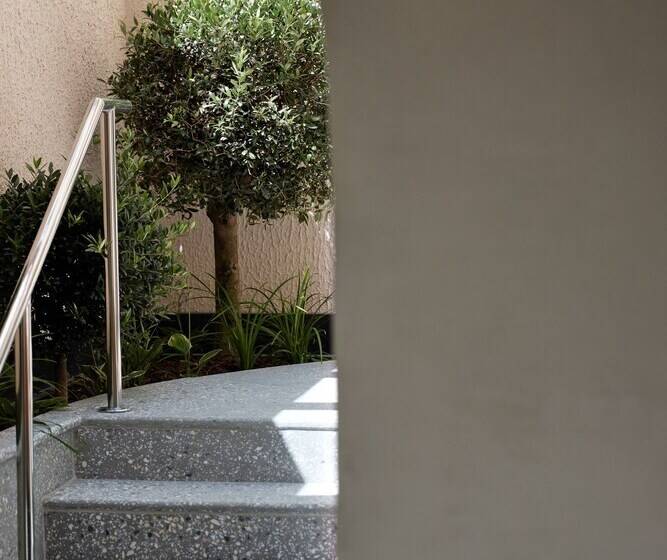 酒店 Fink Restaurant & Suites