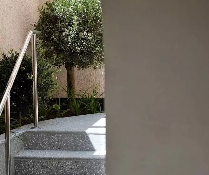 ホテル Fink Restaurant & Suites