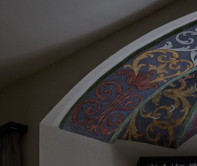 酒店 Fink Restaurant & Suites